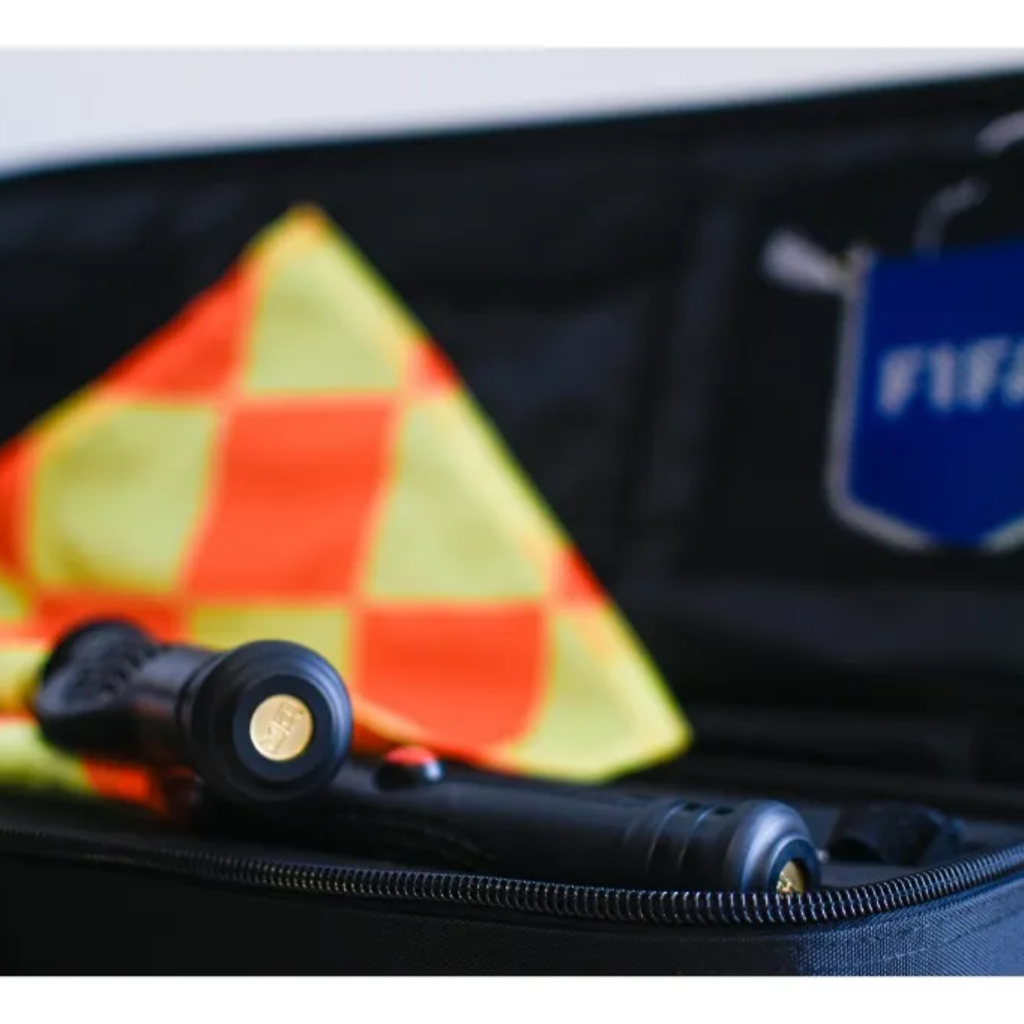 Banderines Electrónicos para Árbitros con Carga Rápida